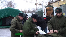 Медицинский спецназ показал спецпалатку, где за час моются 90 солдат Медицинский спецназ показал спецпалатку, где за час моются 90 солдат