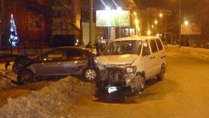 Три автомобиля столкнулись в центре Томска, событийное фото Три автомобиля столкнулись в центре Томска, событийное фото