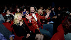 Певцы Кристина Орбакайте и Филипп Киркоров перед премьерой фильма Любовь в большом городе 3 Певцы Кристина Орбакайте и Филипп Киркоров перед премьерой фильма Любовь в большом городе 3